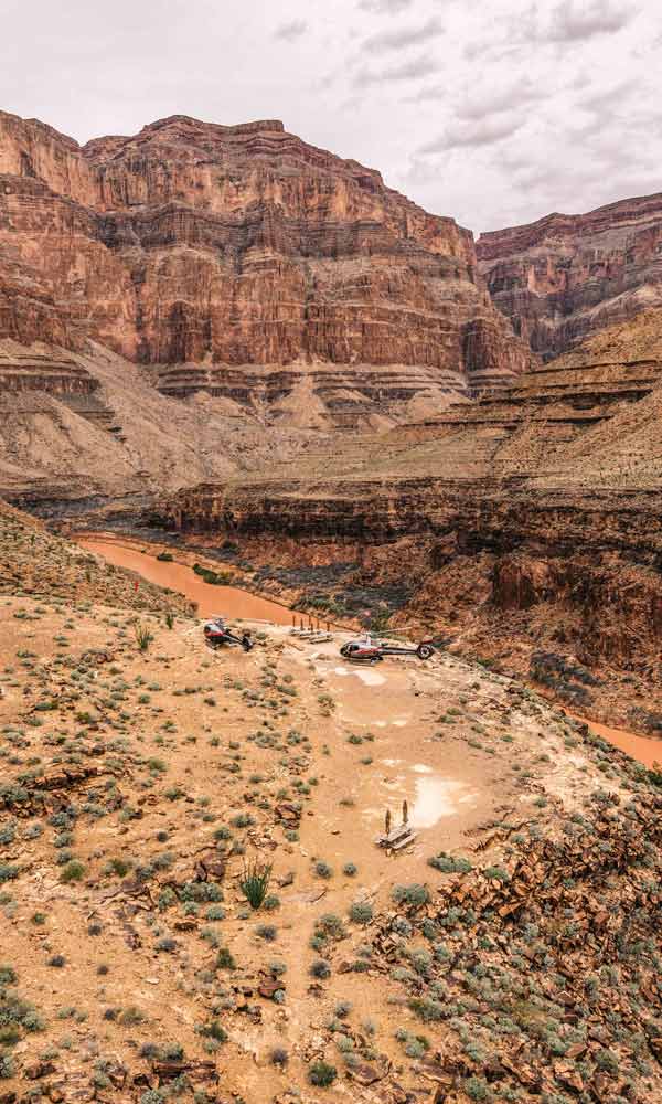 Explore Grand Canyon National Park South Rim with a helicopter and airplane tour